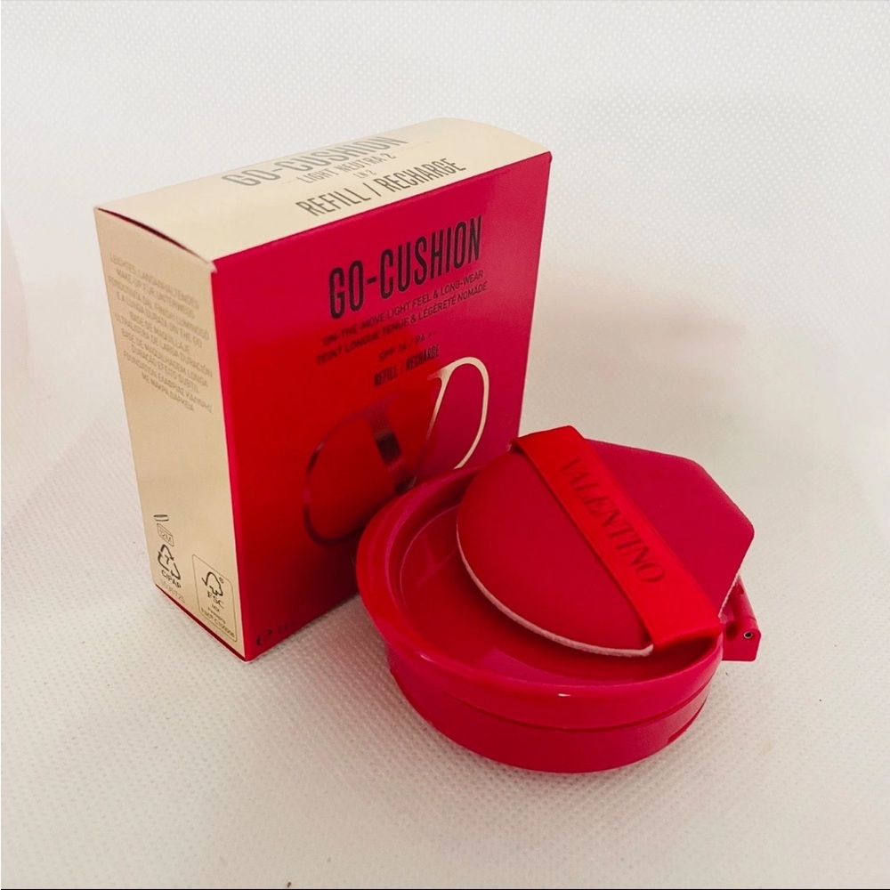 Valentino Beauty Go Cushion Refill in the shade LN2 Light Neutral 2 NIB